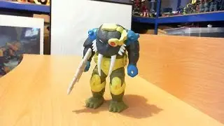 transformers review of G1 pretender longtooth