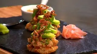 Tartare de thon épicé sur galette de riz soufflé par le Chef Findlay