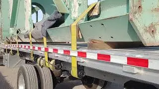 Shoring load- flatbed- stepdeck, safe driving, securement, use 4x4 boards mandatory