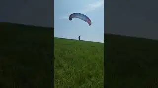 Asymmetric collapse on launch #paragliding #flightschool