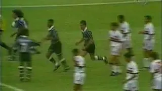 Gol do Gralak contra o São Paulo
