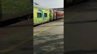 19301 Indore yesvantpur exp arriving at narkher jn