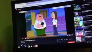peter watches Angela anaconda and dies