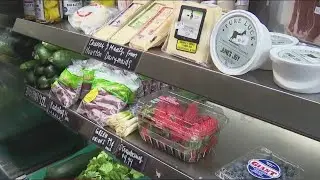 Houston grocery store offers meal kits, low-cost recipes