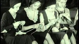 FANNIE BRICE KNITS AND SINGS - GREAT DEPRESSION - 1930S