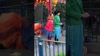 Mei Lee with her mom (Turning Red) wish a guest Happy Birthday - Disney California Adventure 1/28/24