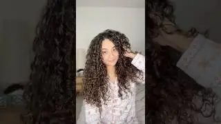 Завивайте кудри вместе со мной 🎀👩🏽&zwj;🦱✨ #кудрявыеволосы #урок #fypシ #кудри