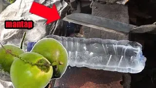 Menakjubkan!  nyepuh pisau menggunakan air kelapa
