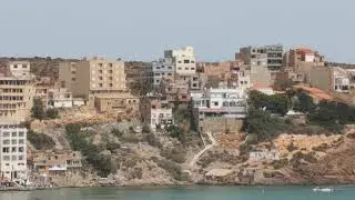 asmaaa oua rouah avec briques cimdnt sable bidon ville a cap falcon =future appart a 800 millions