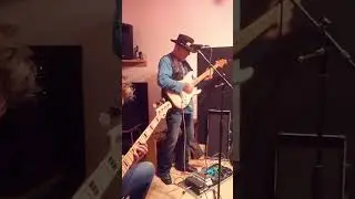 Scuttle Buttin'  SRV improvisation Dave Ellis Blues band UK Rehearsal #guitar