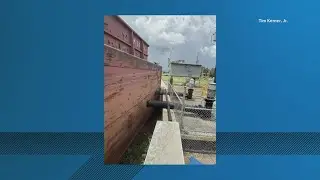 Barge hits levee near pump station in Jean Lafitte