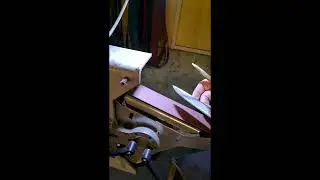 K&eacute;s&eacute;lez&eacute;s, knife sharpening, K&eacute;s v&eacute;kony&iacute;t&aacute;sa 60as szalagon