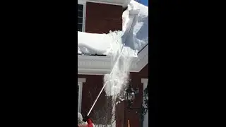 Snow Rake❄️ SNOWPEELER Roof Rake for Snow Removal #Shorts