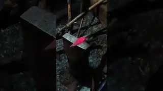 BLACKSMITH Hammering Hot Iron into Shape 🔥#blacksmith #forge #metalwork #craftsmanship #shortvideo