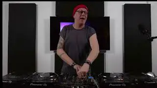 AV - 