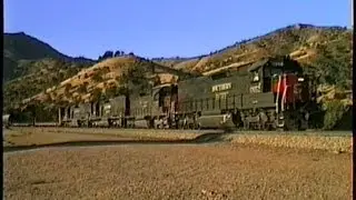 Tehachapi_(1989) SP Train Downhill At The Loop 7:01am