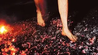 Fearful Rituals of Muharram -Matam and Zanjeer zani 2015 _Unbelievable Walk On Fire