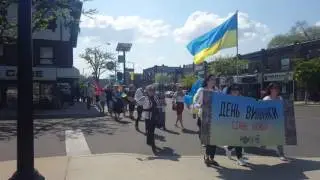 День вышиванки. Торонто, Bloor/Jane, 29 May 2016.
