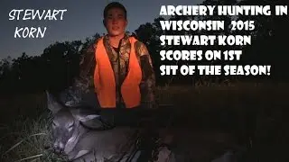 Bow hunting WI Big Doe Down October 2015 Stewart Korn