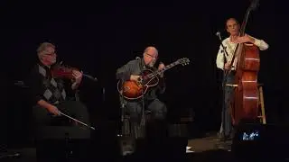 Dizzy Atmosphere performs 