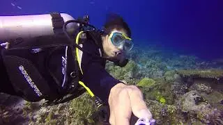 GOPR2757 eu correnteza (with the strong current in Raja Ampat)