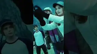 Bella Outs a Vampire - Her Priceless Reaction🤯
