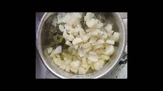 Muli Palak ki Sabzi | Healthy Winter Recipe | Simple Ghar ki Sabzi #viral #shortvideo #cookingvideo 