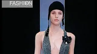 GIORGIO ARMANI Fall 2002 2003 Milan - Fashion Channel