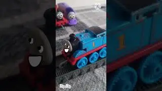 Little Thomas open the door