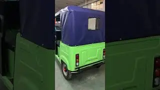 Green tuk-tuk , I really like it, how many people are same as me #automobile#goodthing #tuktuk