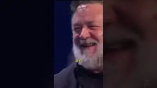 Russell Crowe prende in giro John Travolta a Sanremo 2024