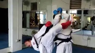 Filipina (Pinay) Karate Fighter 空手道 trained under sensei Randy Mengullo