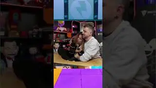 auron rechaza un beso a su novia #clips #twitch #streamer #auronplay