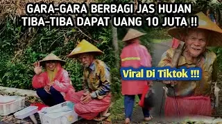 MENANGIS‼️SEPASANG LANSIA PENJUAL KUE BERJALAN KAKI DENGAN BERBAGI JAS HUJAN