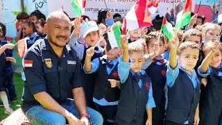DETIK-DETIK BANG ONIM TEMUI RATUSAN PASIEN ANAK GAZA, BERI HADIAH