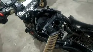 Mv agusta rivale 800 cleaning airbox/ filter