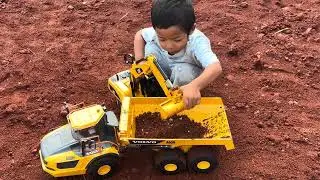 Bruder 2455 Volvo Dumper A60H & Bruder 2445 Truck Caterpillar Wheel Loader #br&uuml;der #bruder