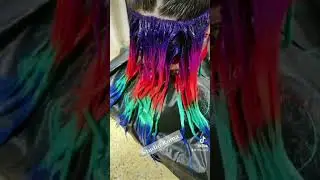 Efecto de colores fantas&iacute;a en cabello mediano