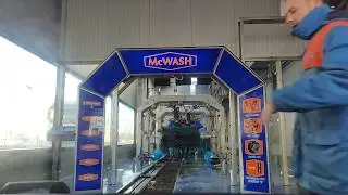 We rijden door de McWash Rijswijk