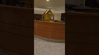 Creepy Dead Mall Walking - Livingston Mall in Livingston, NJ