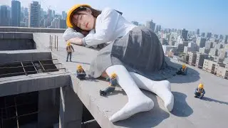 女巨人在工地睡覺，工友竟躲進她鞋子裡！女巨人的各種工作合集