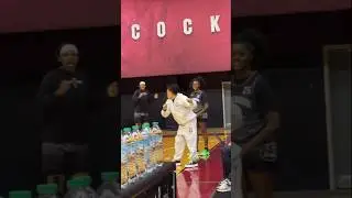 👀 Coach Dawn Staley VIBING With Her Team In Warmups 🤩❤️