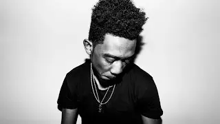 Desiigner Throws up on Stage and Keeps performing Like Nothing Happened.