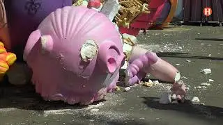 La Falla el Charco de Catarroja cau per culpa del vent i ocasiona dos ferits lleus