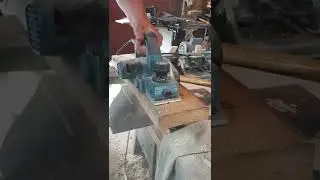 Planer Makes Wood Shavings 😎#woodworking