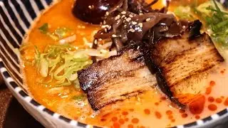 Amazing Hakata Style Donkotsu Ramen