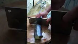 Separating taro stem flesh for clean and efficient food preparation