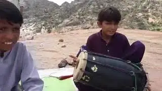 Zindagi ahy ya mashkri aa, by unknown kids at nangarparkar hills