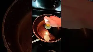 🤫Secret Making Perfect Sunny Side Up Egg🥚#shorts #friedegg #sunnysideupegg #breakfast #nonstick