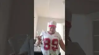 Hola asiendo mi desayuno 